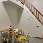 Cozy Studio For 2 In Central Marais